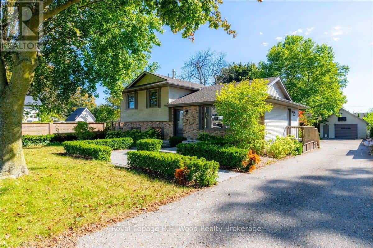 71 NORTH STREET W — Norwich (Otterville), Ontario - Photo 2 of 32