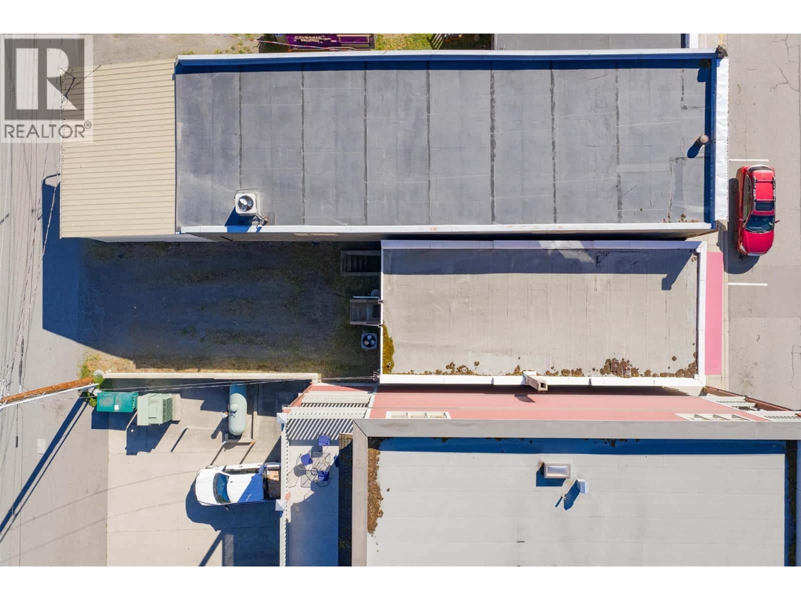 424 Front Street — Kaslo, British Columbia - Photo 3 of 40