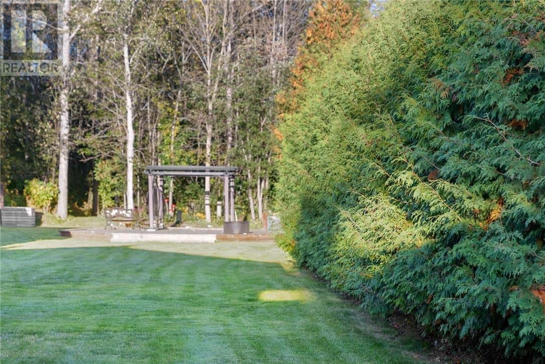 324 Albert — Azilda, Ontario - Photo 2 of 79