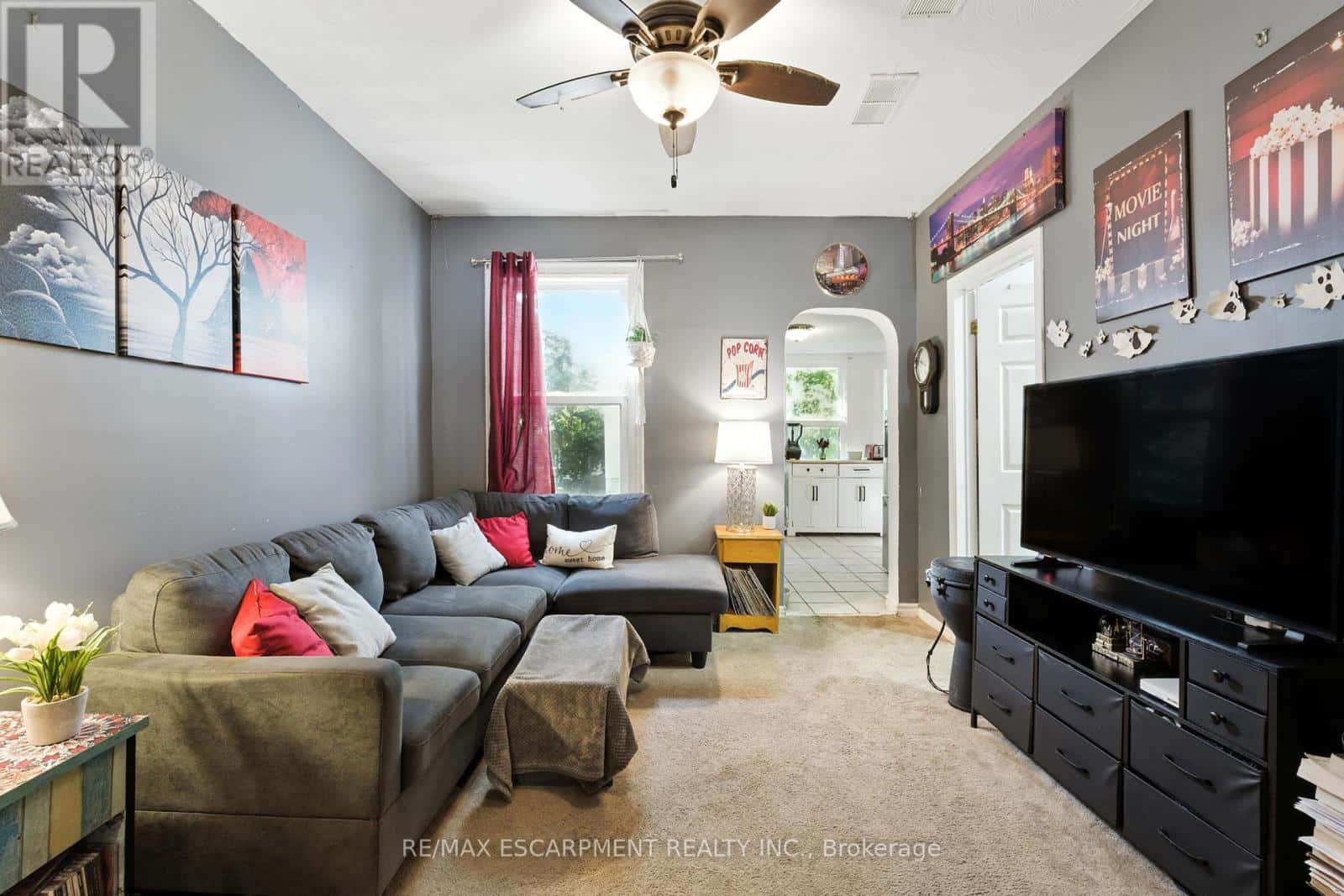 78 EAST 23RD STREET — Hamilton (Eastmount), Ontario - Photo 3 of 29