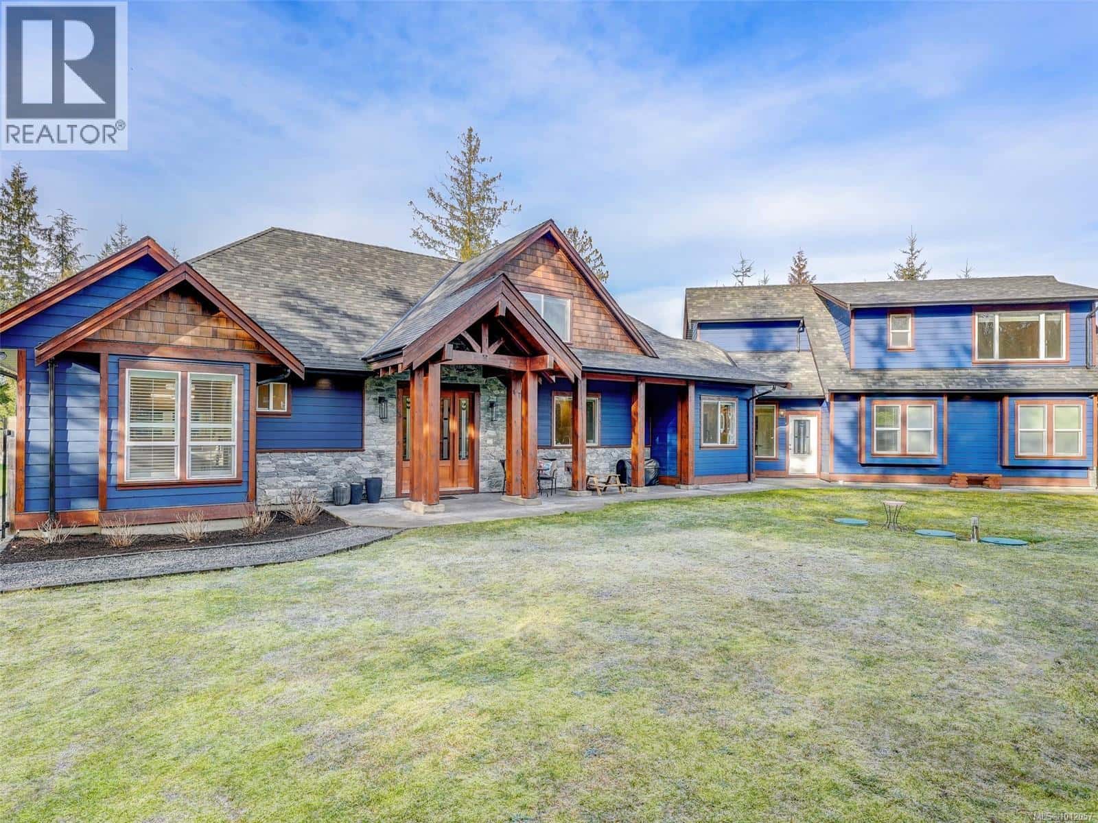 2640 Timber Ridge Rd — Shawnigan Lake, British Columbia - Photo 2 of 65