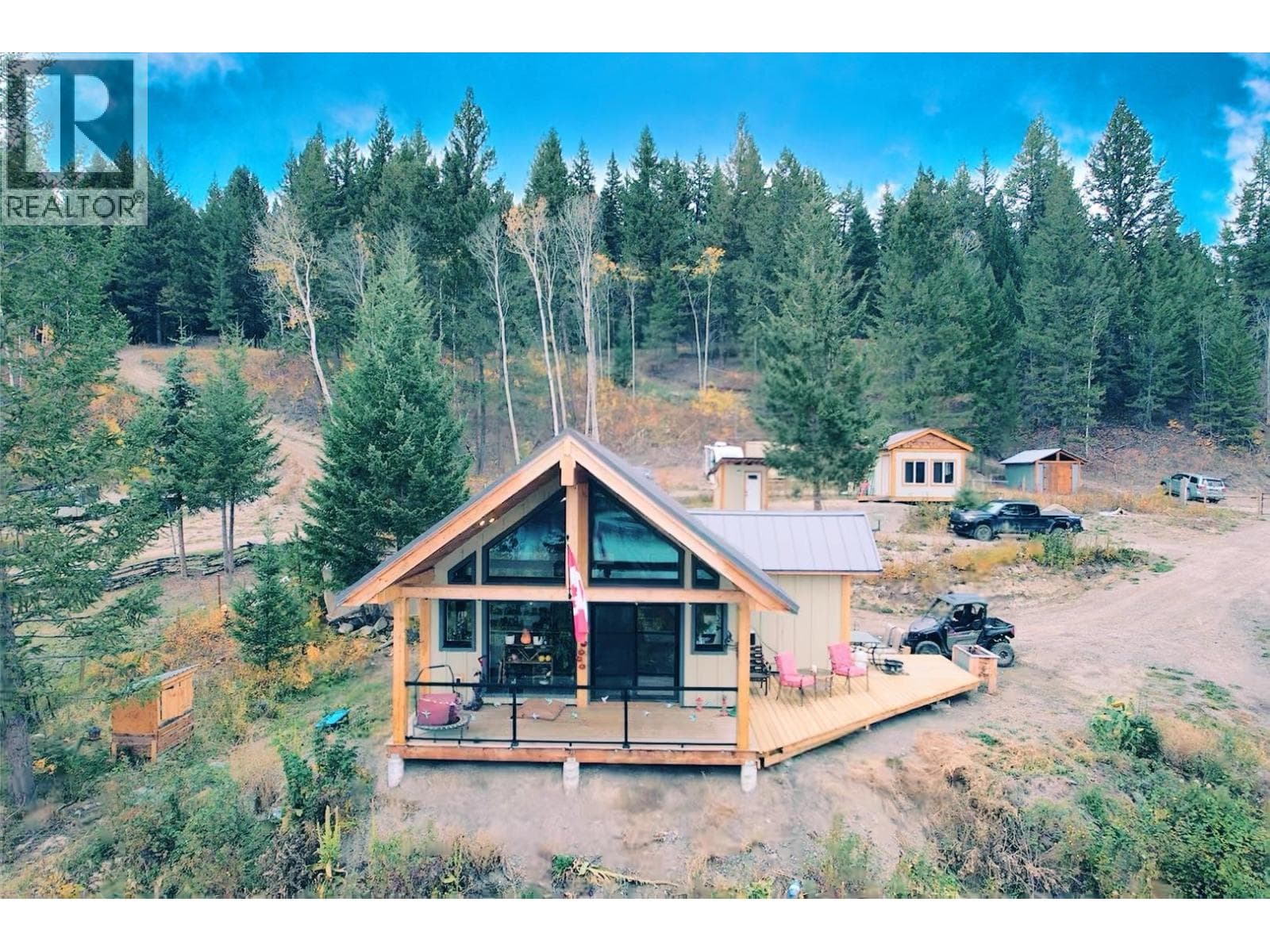 6656 NORTH SHORE HORSE LAKE ROAD — Horse Lake, British Columbia - Main photo