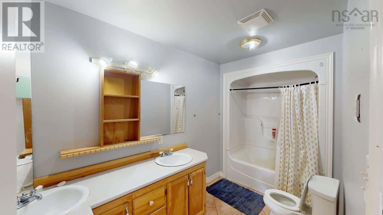 14 Mariner Drive — Antigonish, Nova Scotia - Photo 2 of 21