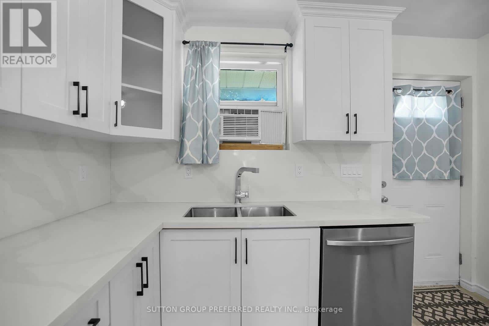 88 - 1919 TRAFALGAR STREET — London East (East I), Ontario - Photo 3 of 22