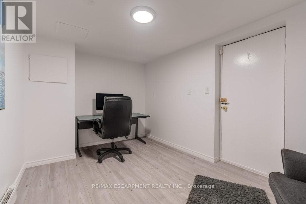 636 WEST OVAL DRIVE — Burlington (Bayview), Ontario - Main photo