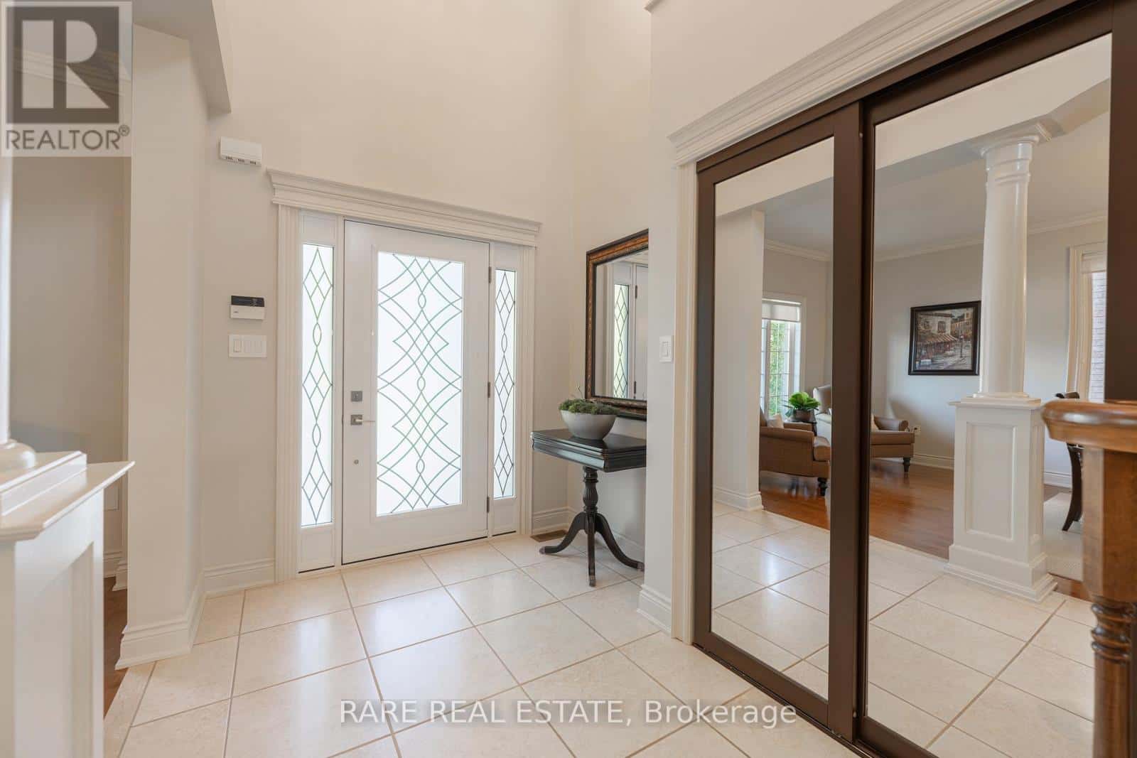 86 Silverlace Circle