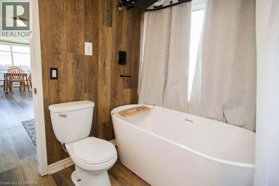 38 QUEEN Street W — St. Williams, Ontario - Photo 2 of 33