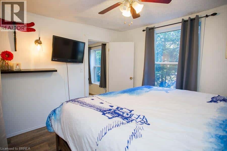 38 QUEEN Street W — St. Williams, Ontario - Photo 4 of 33