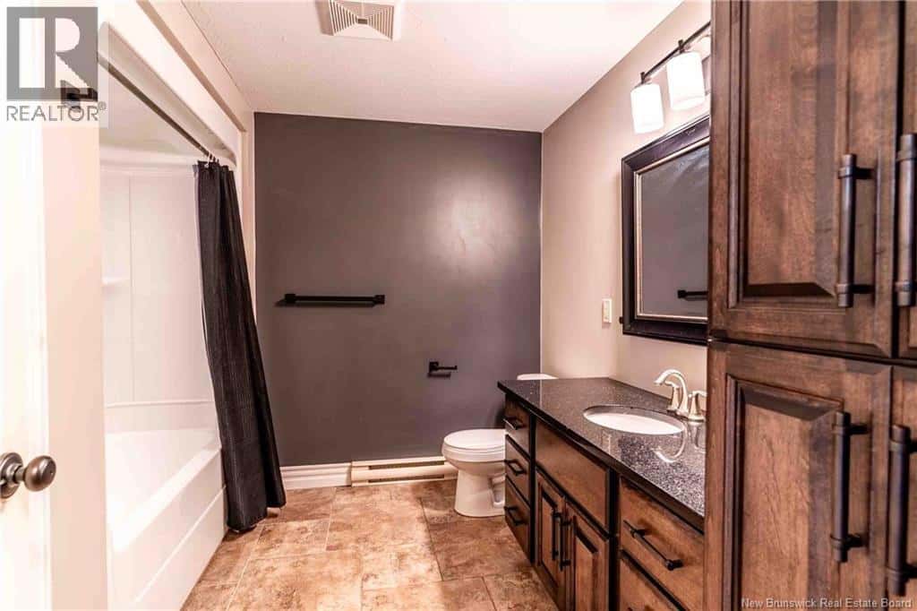 120 Anabelle Crescent — Lutes Mountain, New Brunswick - Photo 3 of 36