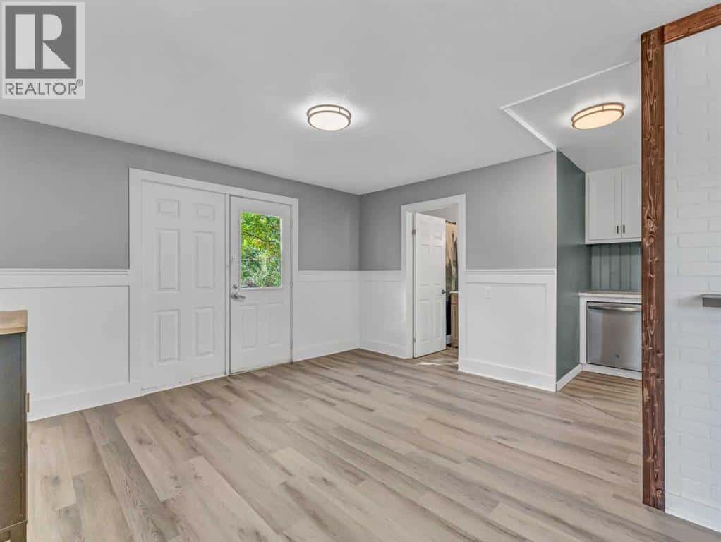 80 Pacific Avenue — Irvine, Alberta - Photo 5 of 42