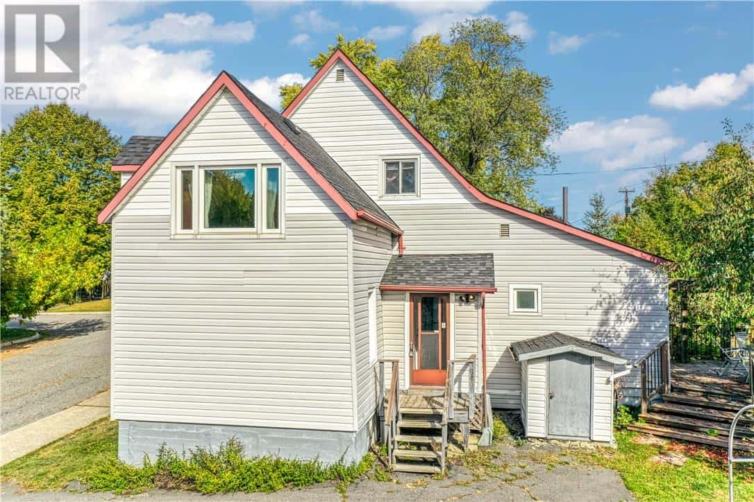 2 Orford — Copper Cliff, Ontario - Photo 5 of 38