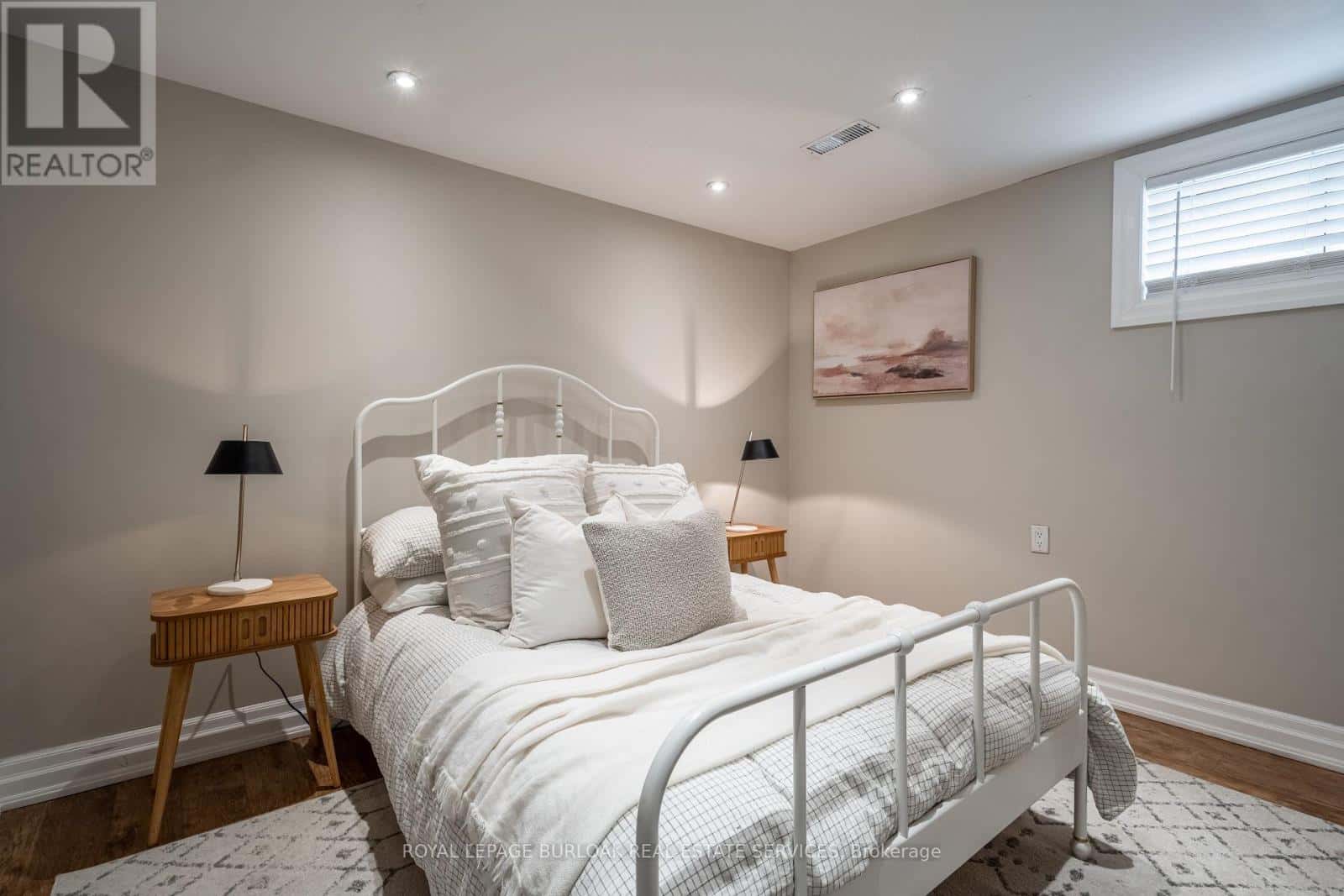 LOWER - 34 BRIARWOOD CRESCENT — Hamilton (Buchanan), Ontario - Photo 5 of 20