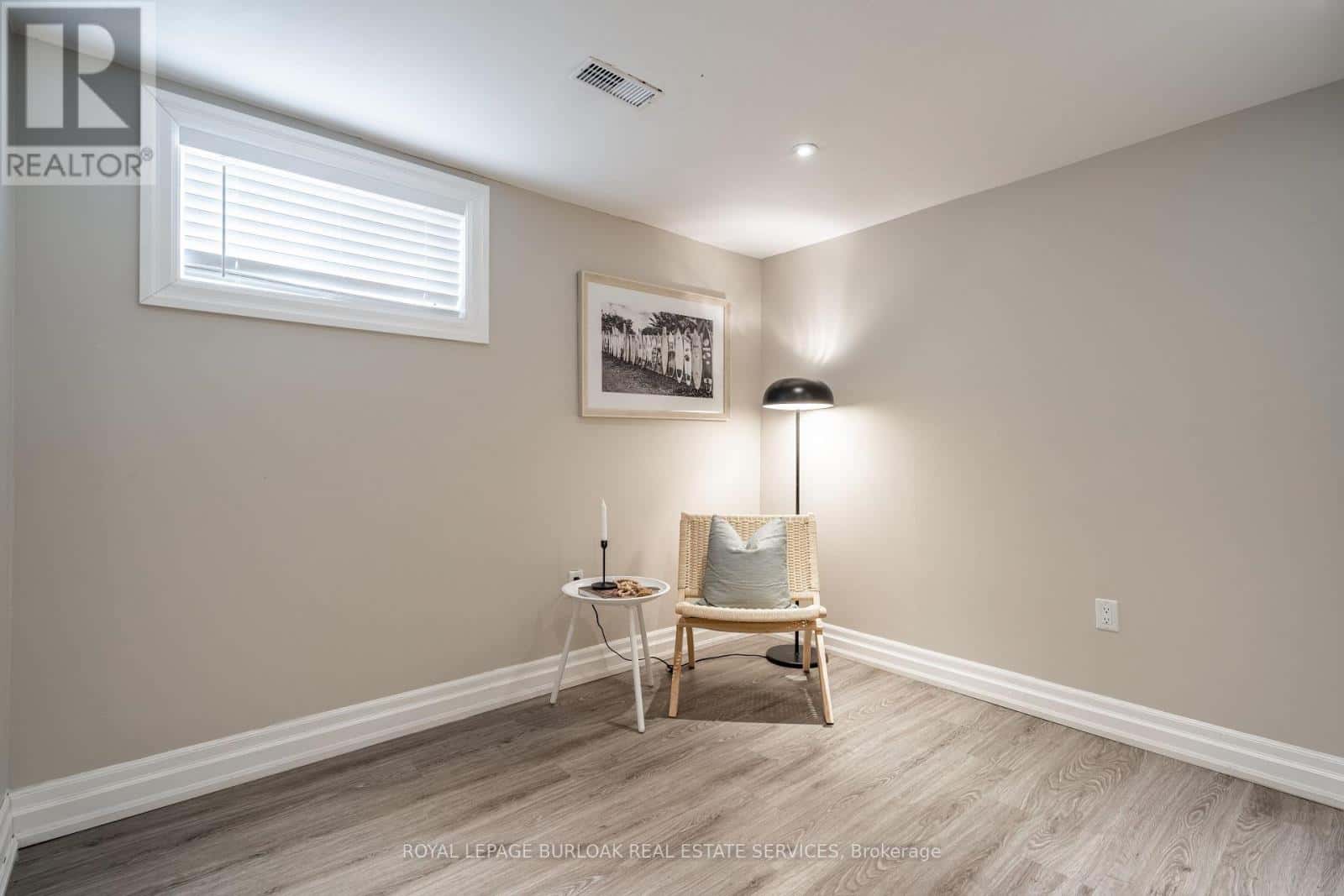 LOWER - 34 BRIARWOOD CRESCENT — Hamilton (Buchanan), Ontario - Photo 3 of 20