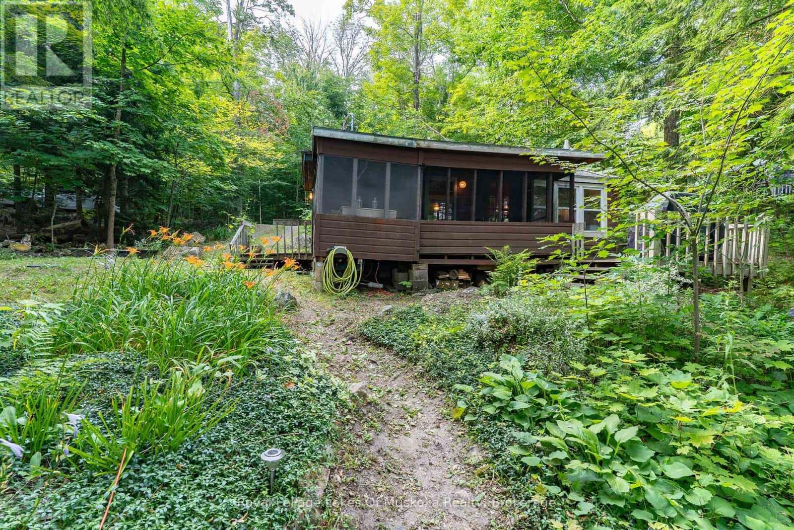 1072 LONG LAKE ROAD — Muskoka Lakes (Wood (Muskoka Lakes)), Ontario - Photo 5 of 26