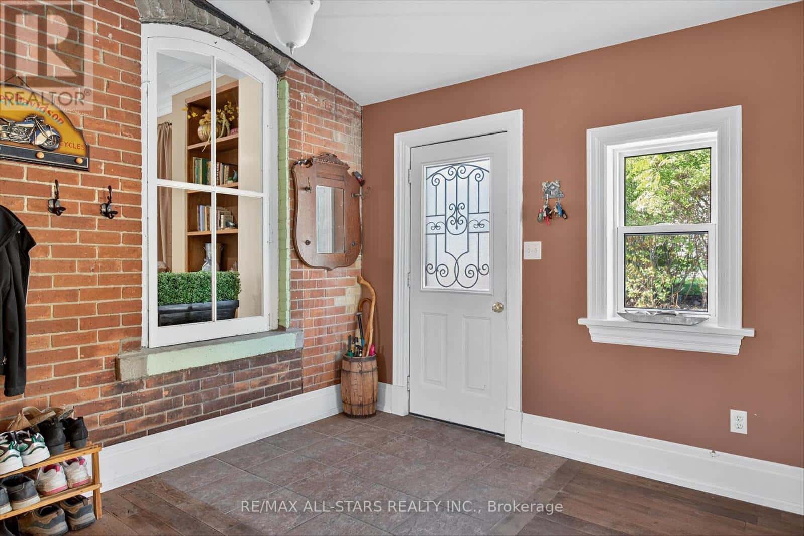 60 RIVER STREET — Brock (Sunderland), Ontario - Photo 3 of 50