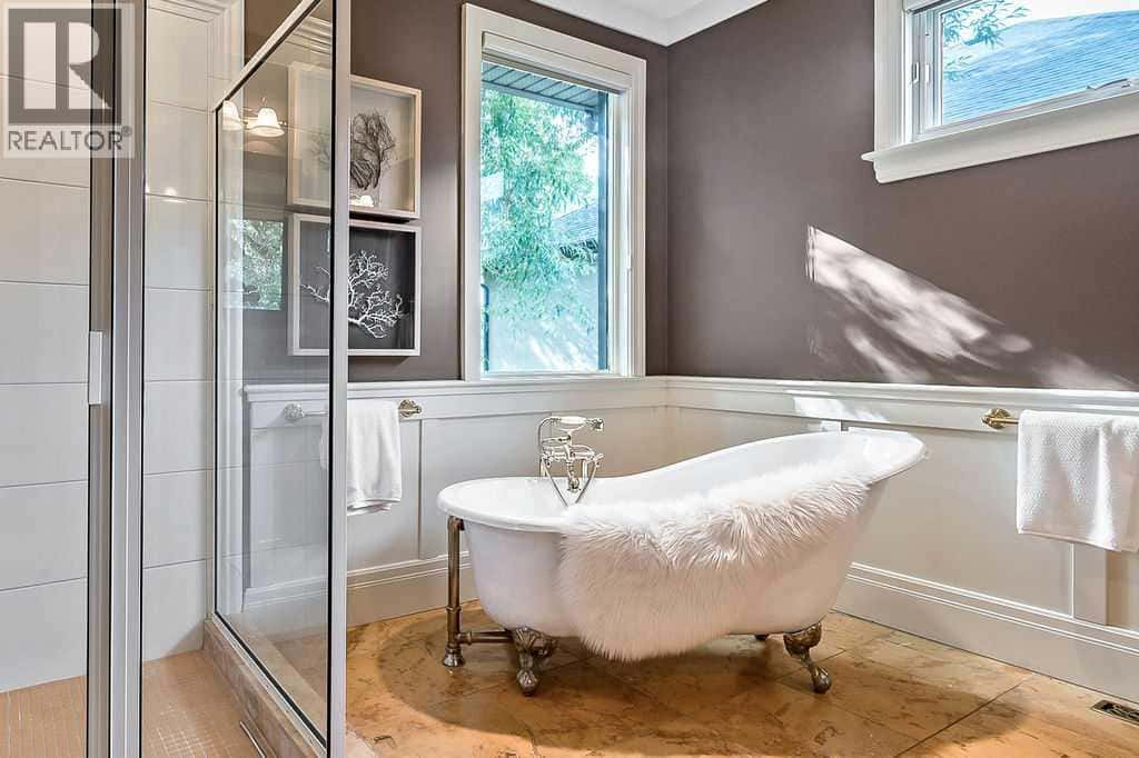 35 Summit Pointe Drive — Heritage Pointe, Alberta - Photo 2 of 46