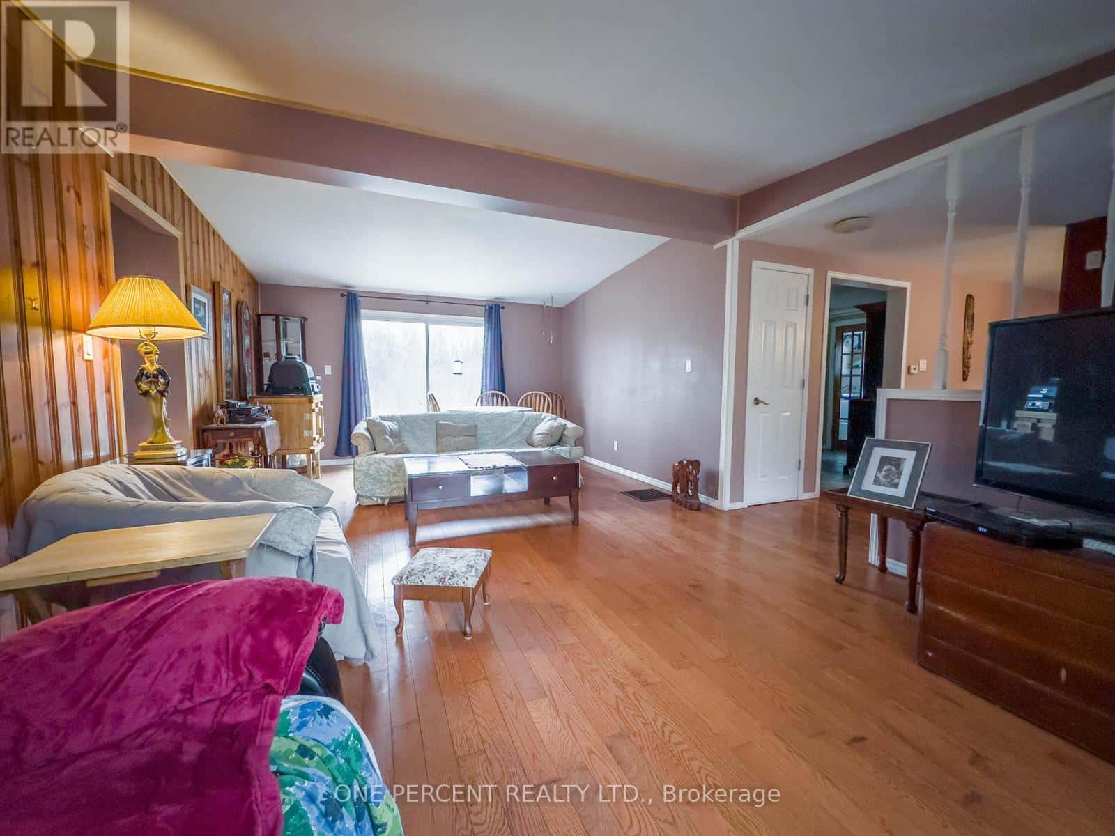 19656 LOYALIST PARKWAY — Prince Edward County (Hillier Ward), Ontario - Photo 4 of 36