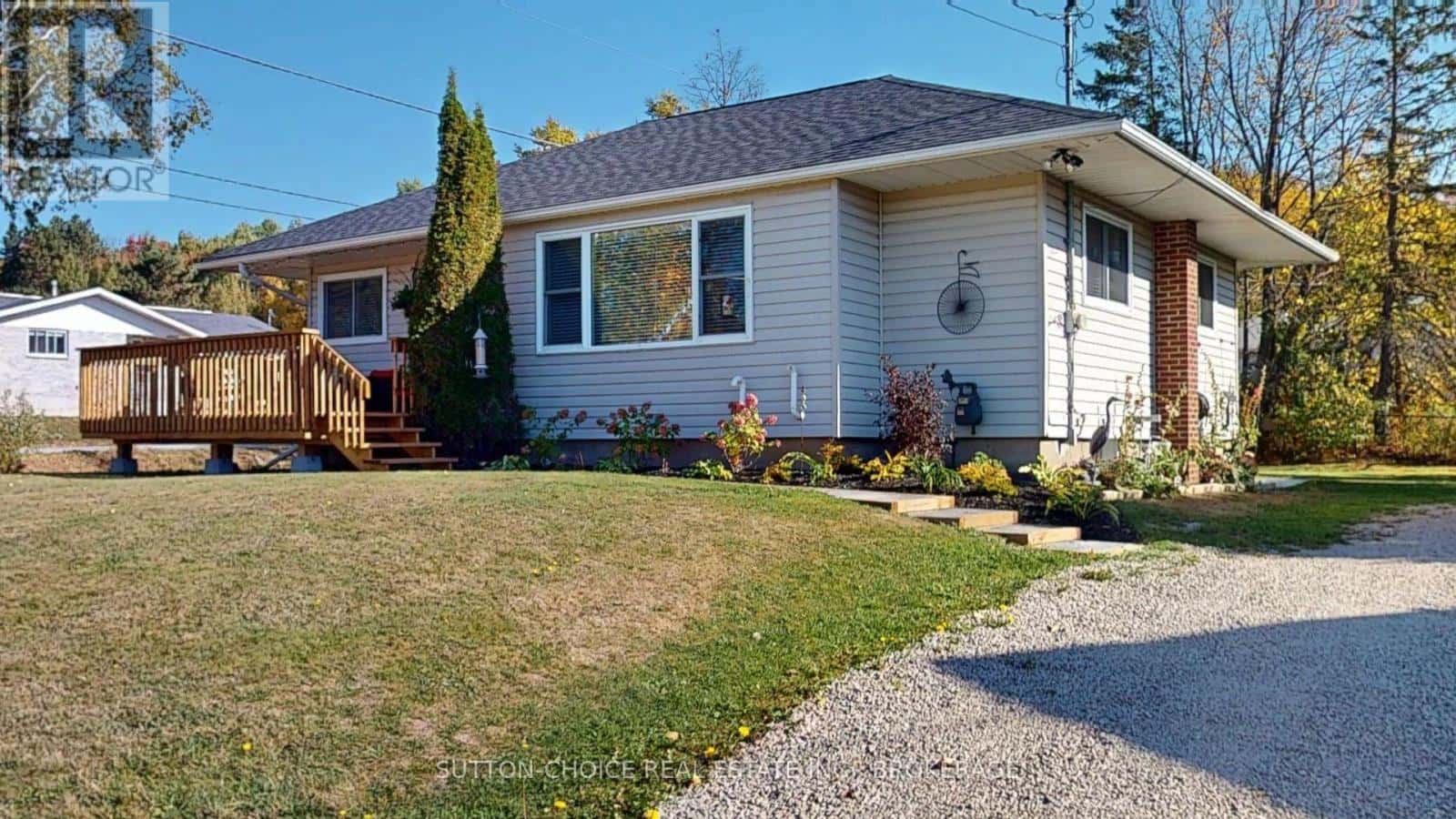 346 MAIN STREET — Powassan, Ontario - Photo 3 of 45