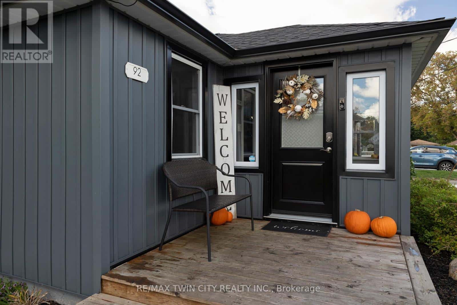 92 SOVEREIGN STREET W — Norfolk (Waterford), Ontario - Photo 4 of 23