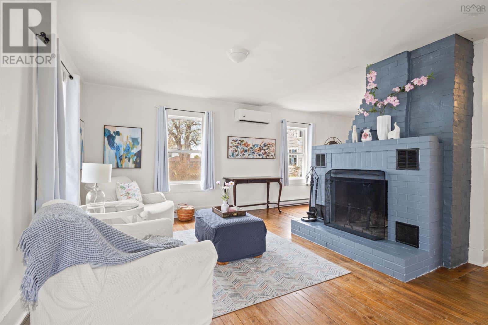 89&93 Queen Street — Chester, Nova Scotia - Photo 5 of 50