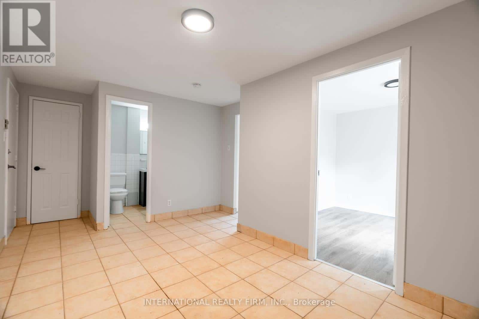 24 BROOKSIDE STREET — London South (South C), Ontario - Photo 4 of 11