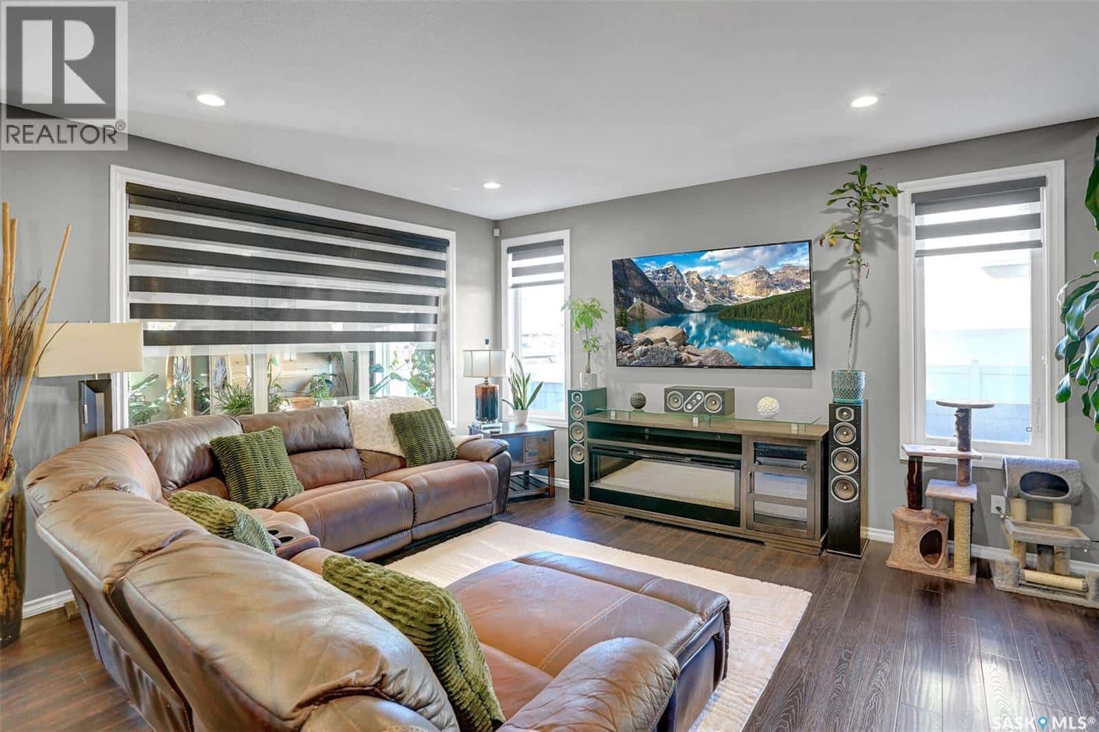 25 Hudson DRIVE — Pilot Butte, Saskatchewan - Photo 5 of 50