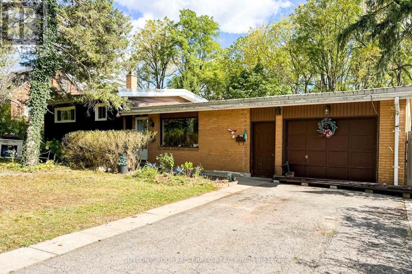 776 Sunninghill Avenue