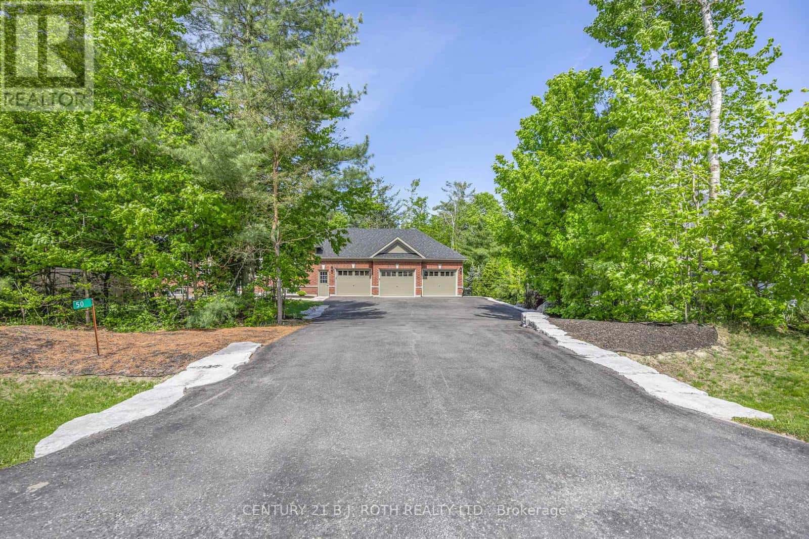 50 DIAMOND VALLEY DRIVE — Oro-Medonte (Sugarbush), Ontario - Photo 2 of 40