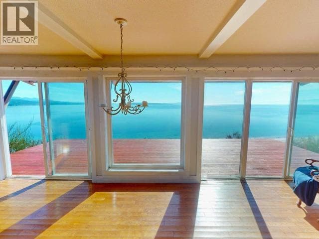 3176 OCEANVIEW LANE — Savary Island, British Columbia - Main photo