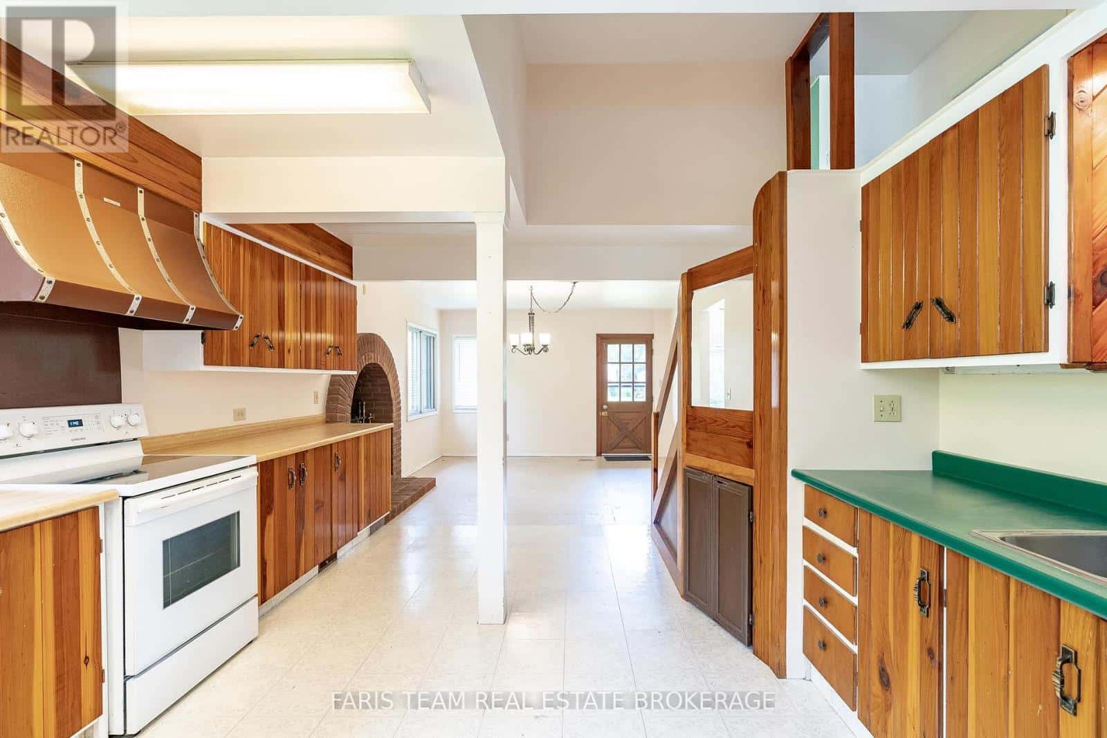 54 HEARTHSTONE DRIVE — Tay, Ontario - Photo 3 of 33