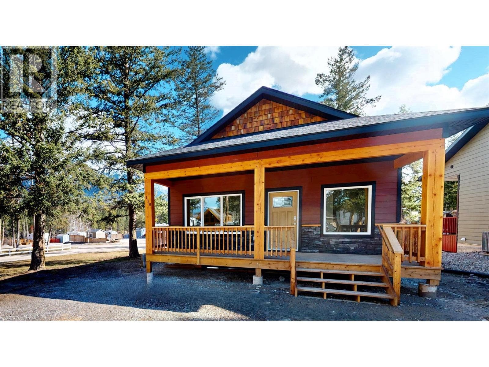 4868 Riverview Drive Unit# 118 — Edgewater, British Columbia - Main photo