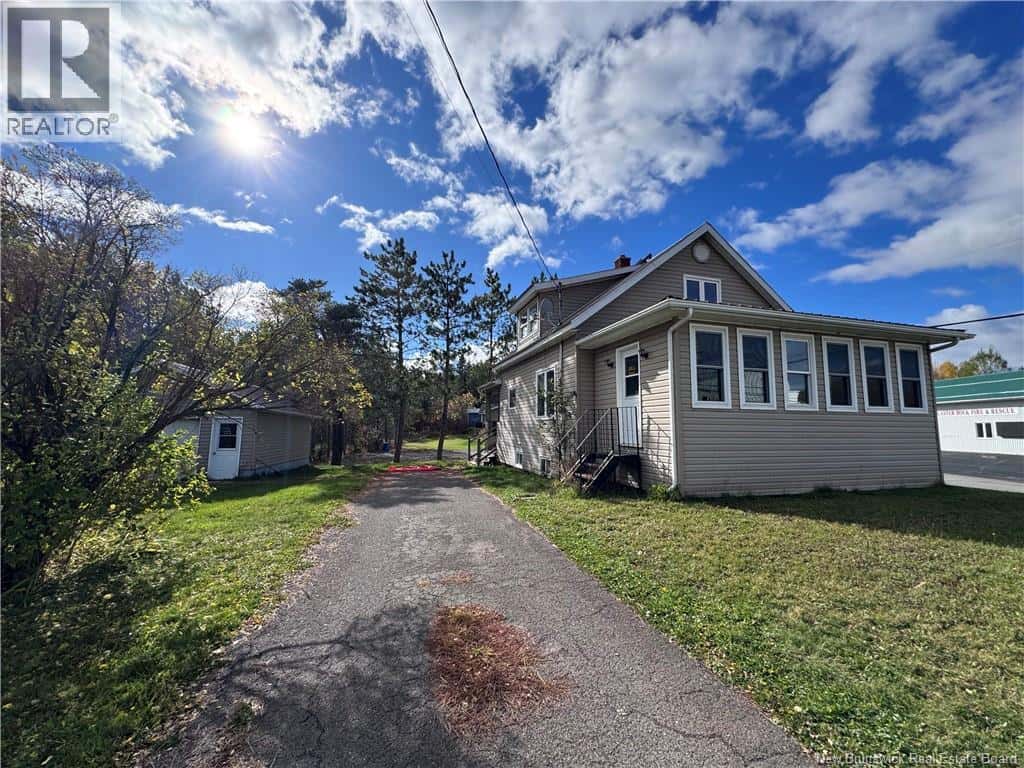 305 Main Street — Plaster Rock, New Brunswick - Photo 2 of 26