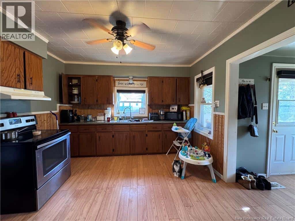 305 Main Street — Plaster Rock, New Brunswick - Photo 5 of 26