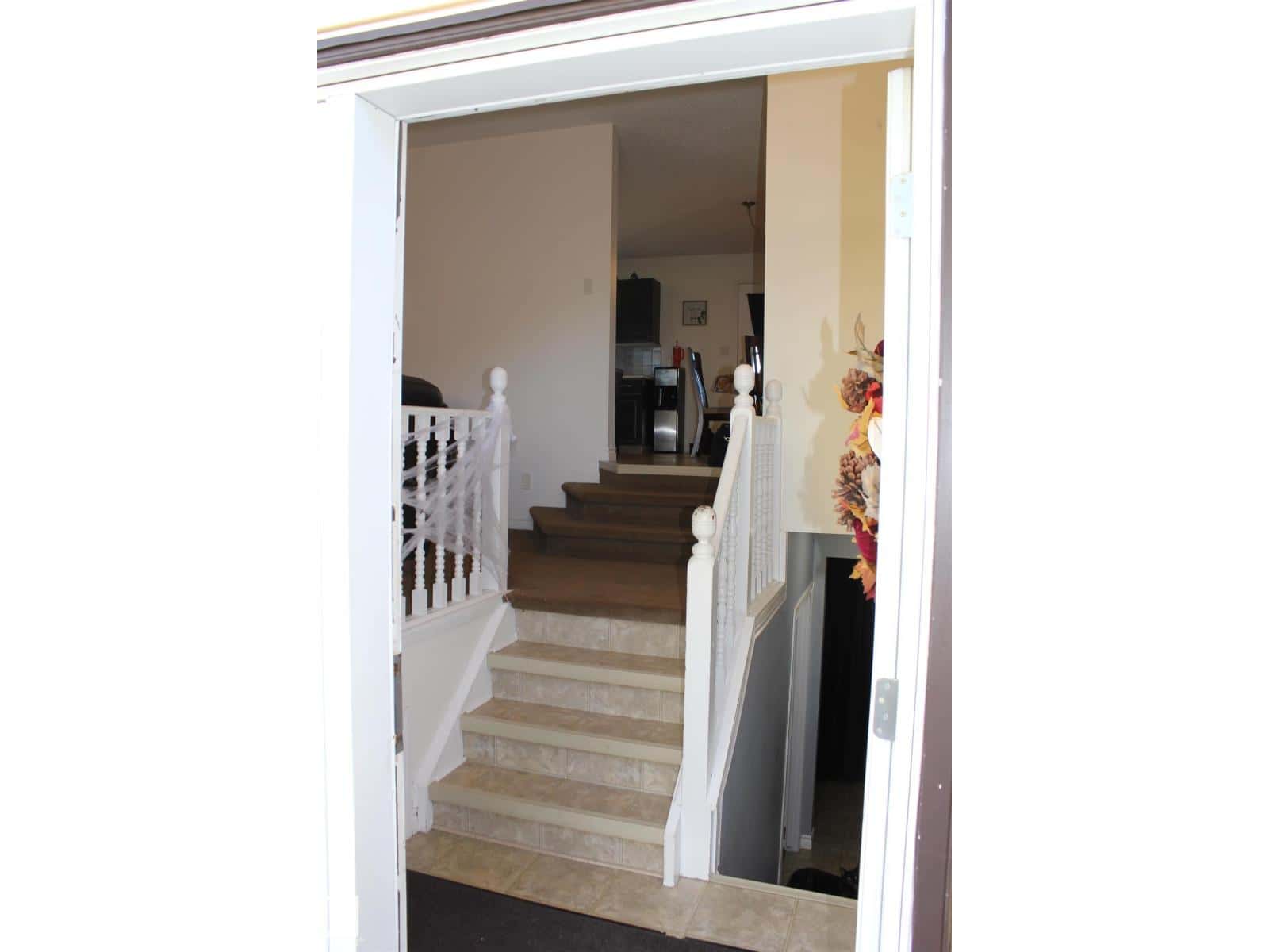 5221 54A ST — Elk Point, Alberta - Photo 5 of 47