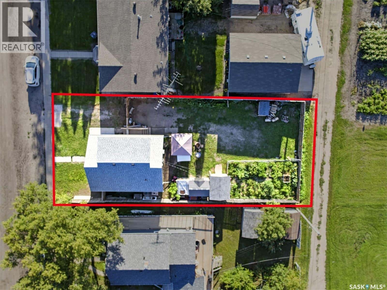 120 Colborne AVENUE — Viscount, Saskatchewan - Photo 2 of 25