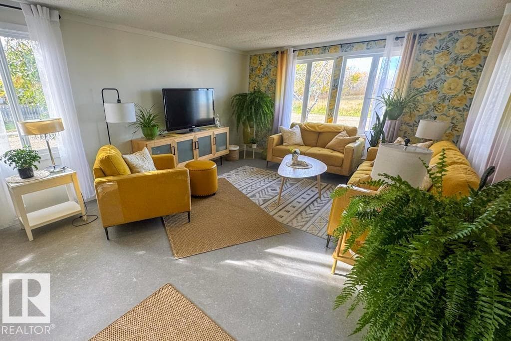 5301 54 ST — Clyde, Alberta - Main photo