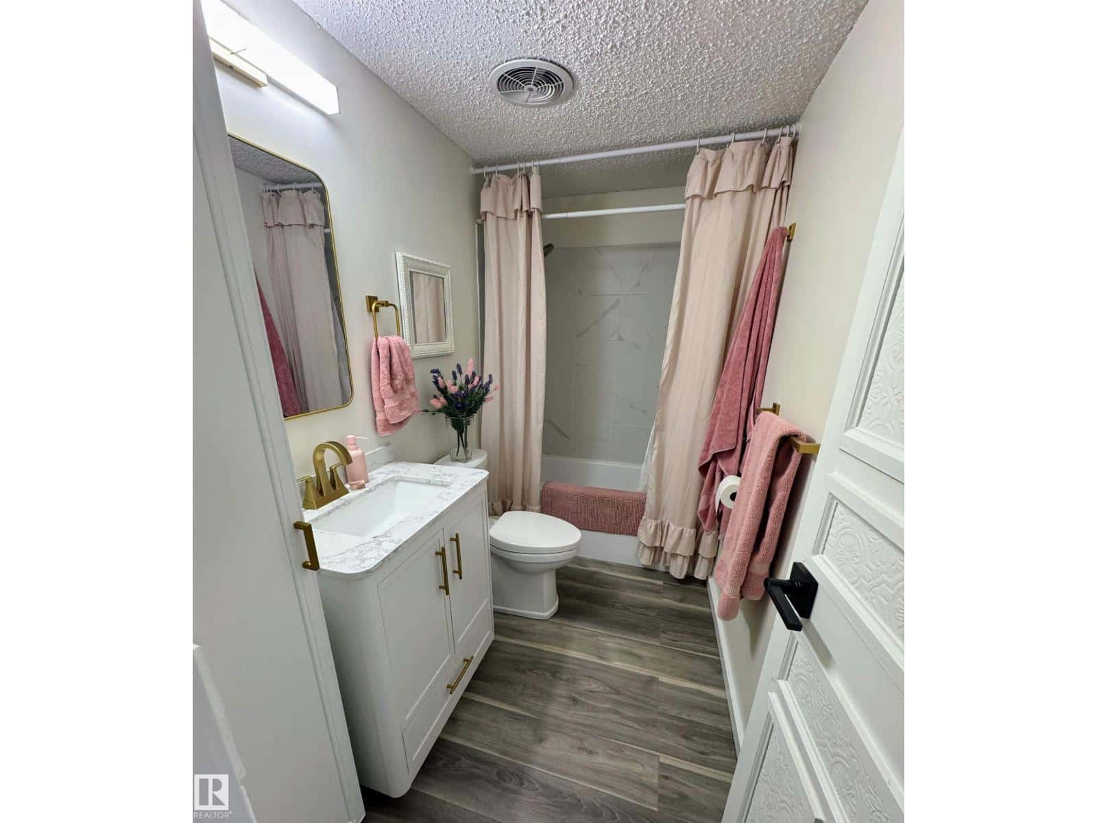 5301 54 ST — Clyde, Alberta - Photo 3 of 7