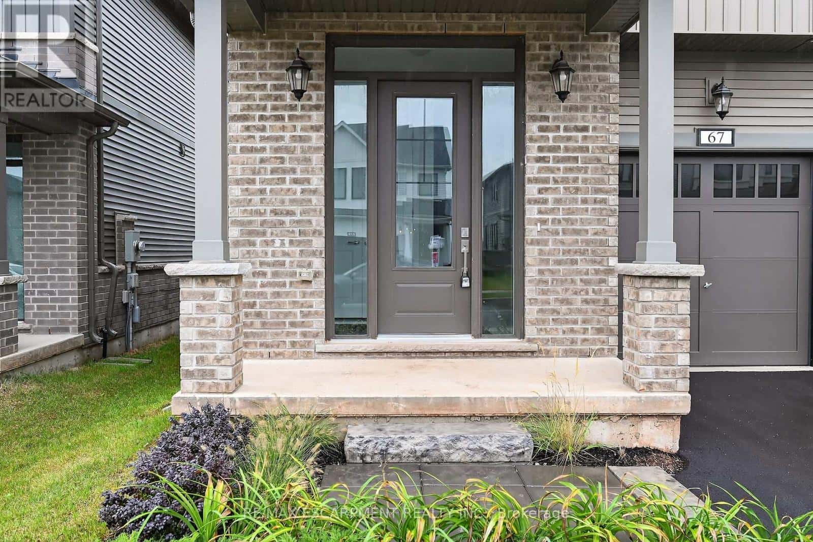 67 STARFIRE CRESCENT — Hamilton (Fruitland), Ontario - Photo 2 of 50