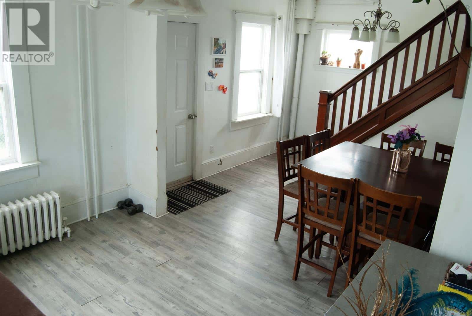 319 Cockburn Street — New Waterford, Nova Scotia - Photo 4 of 39