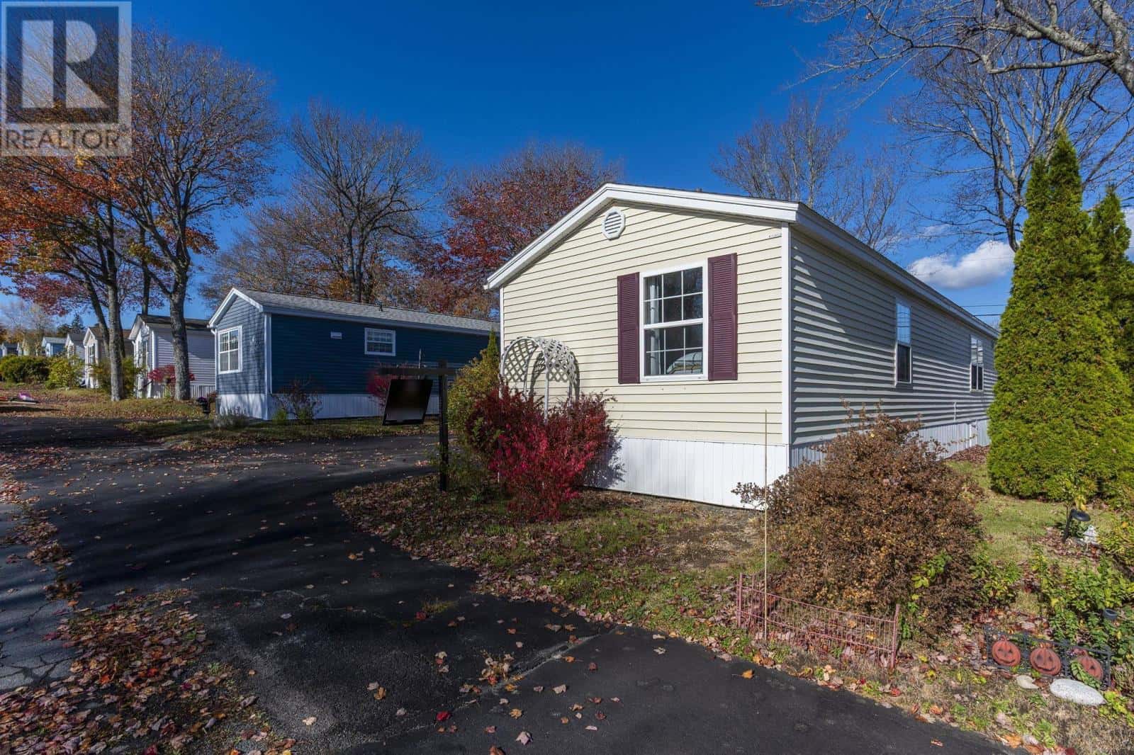 12 Eighth Street — Lucasville, Nova Scotia - Photo 2 of 28