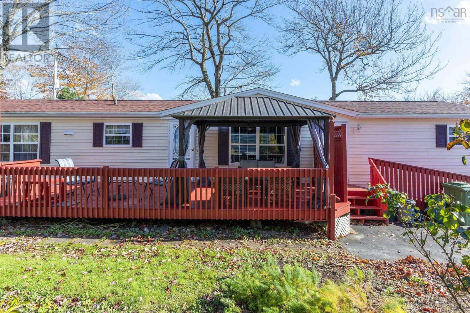 12 Eighth Street — Lucasville, Nova Scotia - Photo 3 of 28