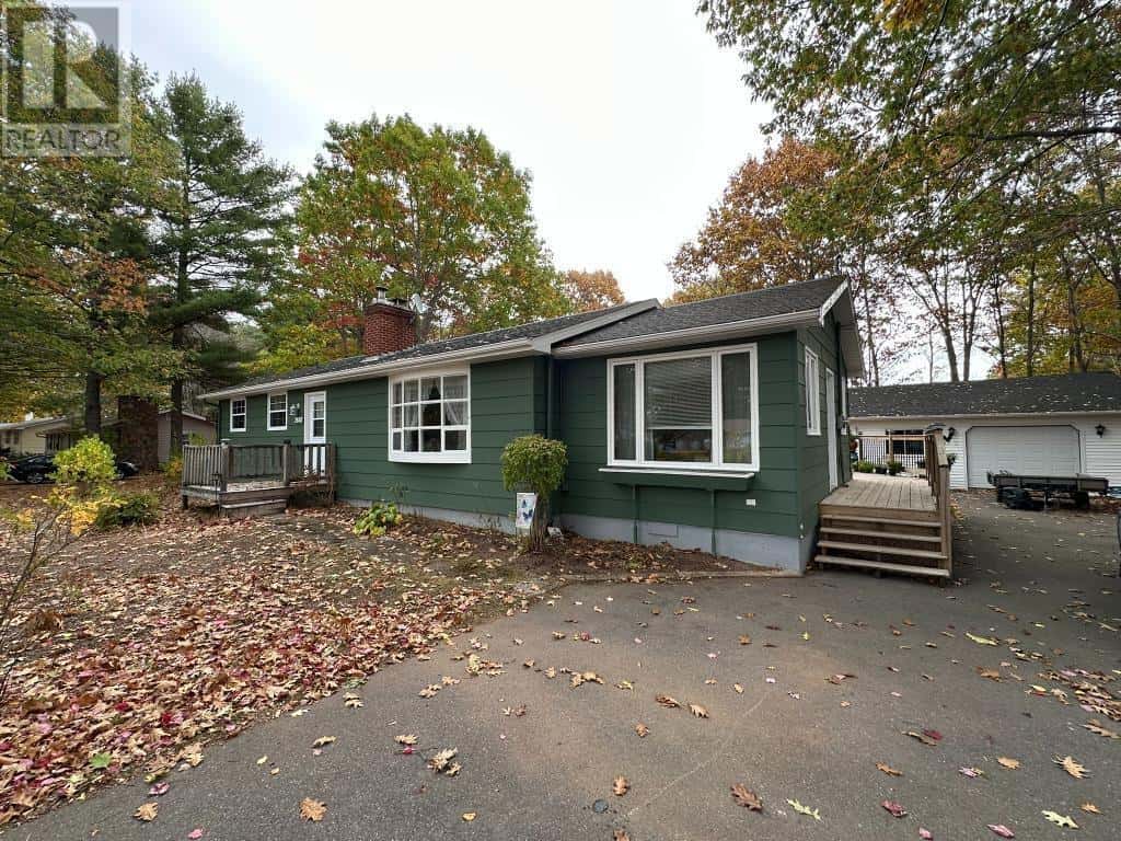 2807 Pinecrest Drive, Hayes Subdivision — Coldbrook, Nova Scotia - Photo 3 of 32