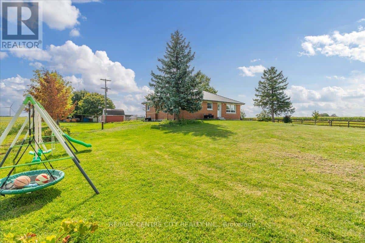 2875 CUDDY DRIVE — Adelaide Metcalfe, Ontario - Photo 2 of 33