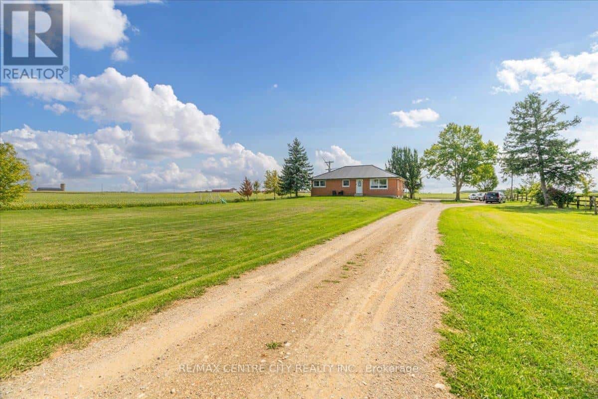 2875 CUDDY DRIVE — Adelaide Metcalfe, Ontario - Photo 4 of 33