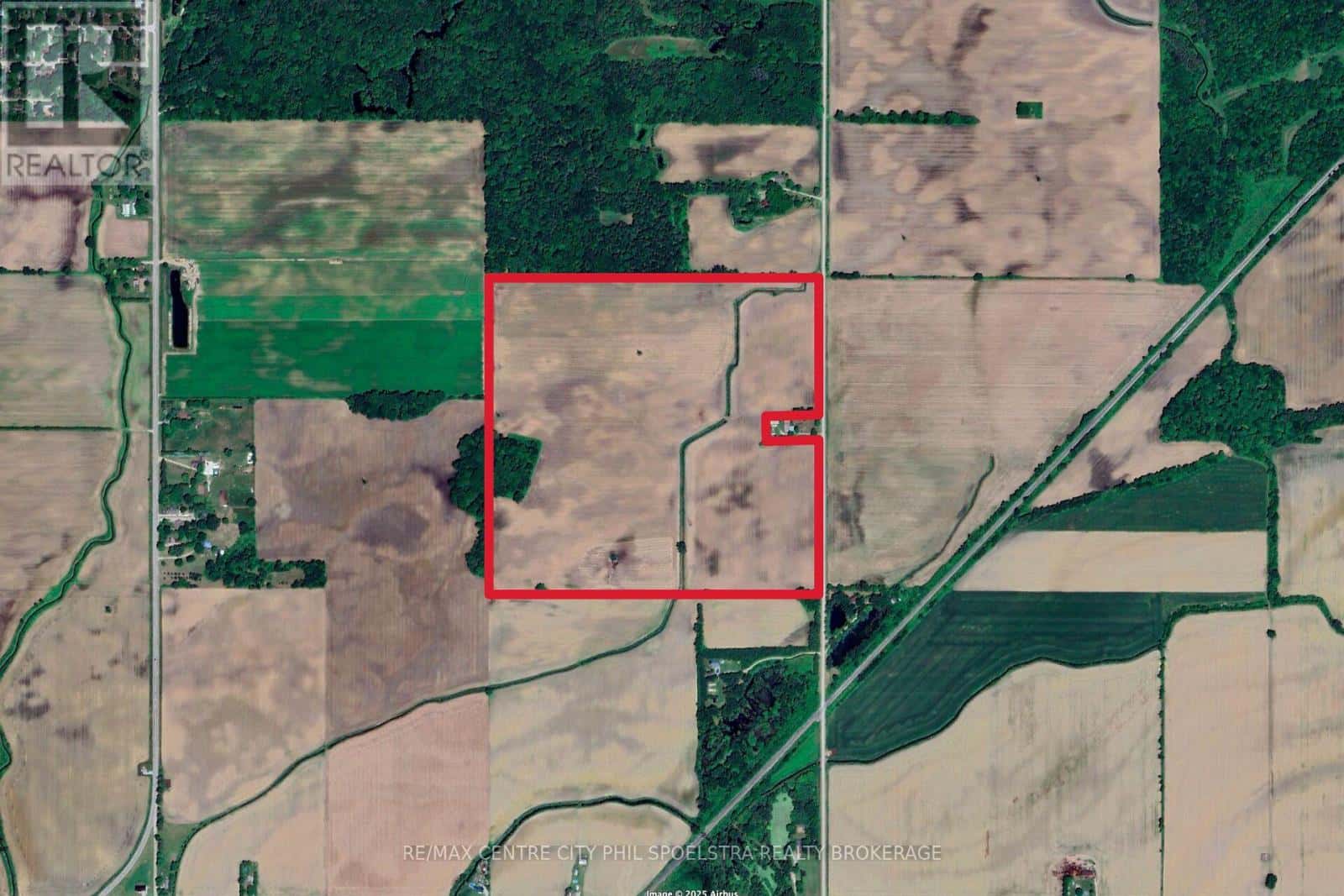 29182 ZONE 4 ROAD — Chatham-Kent (Thamesville), Ontario - Photo 2 of 33