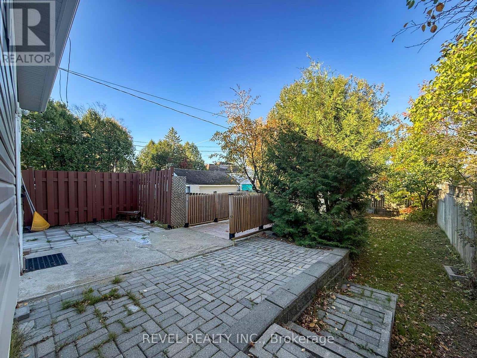 223 CHERRY STREET — Timmins (TNE - Hill District), Ontario - Photo 4 of 25