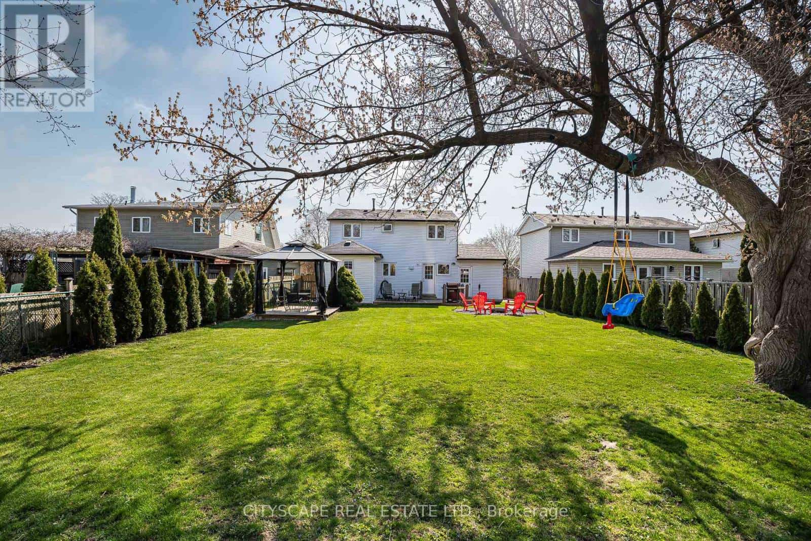 864 CABOT TRAIL — Milton (DP Dorset Park), Ontario - Photo 2 of 33