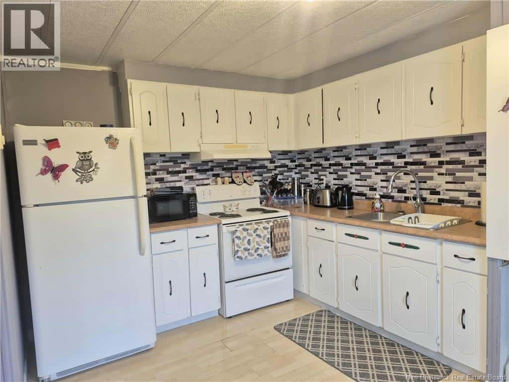 1773 Route 322 — Robertville, New Brunswick - Photo 3 of 21