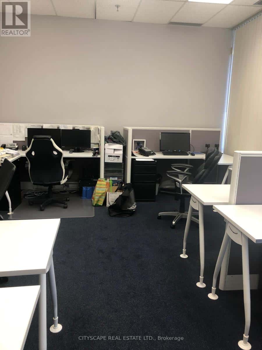 2 - 315 TRADERS BOULEVARD — Mississauga (Gateway), Ontario - Photo 4 of 7