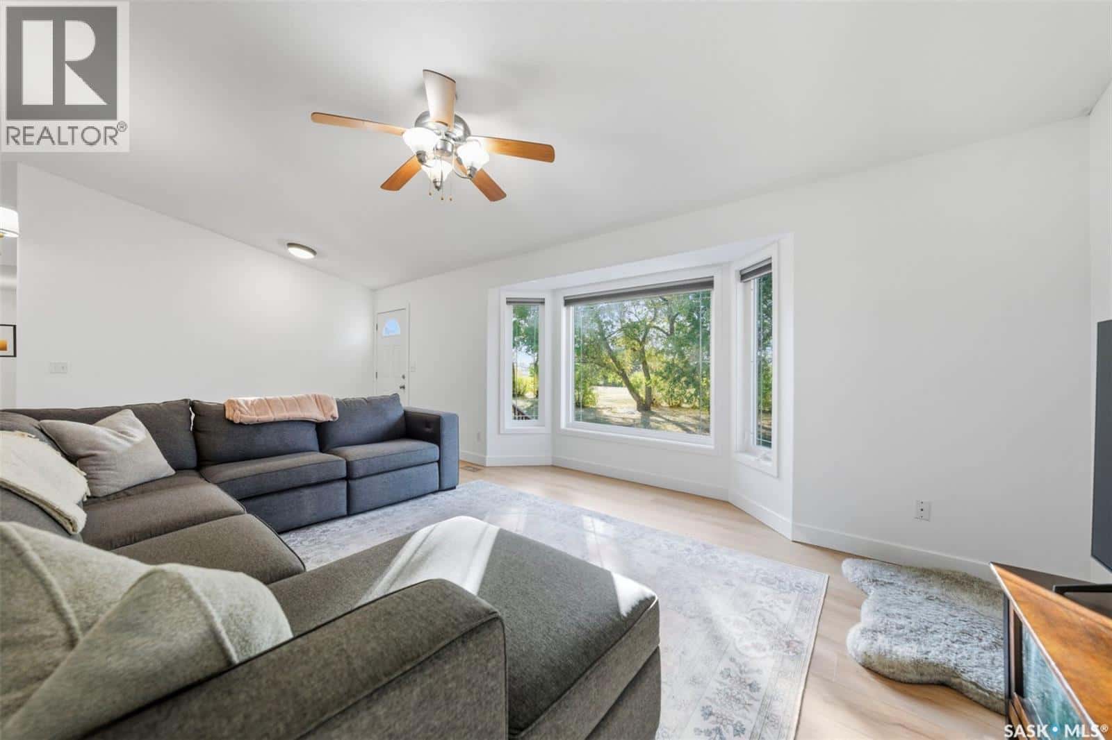 Wood-Sparrow Acreage — Vanscoy Rm No. 345, Saskatchewan - Photo 5 of 46